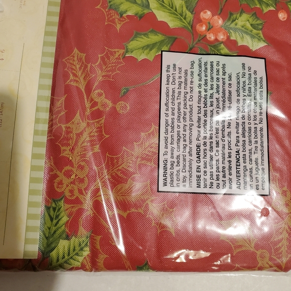 Holiday Tablecloth - Picture 3 of 5